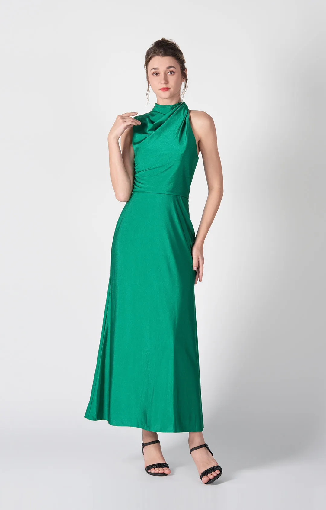 Half High Neck Fitting Bodice Flowing Dresses