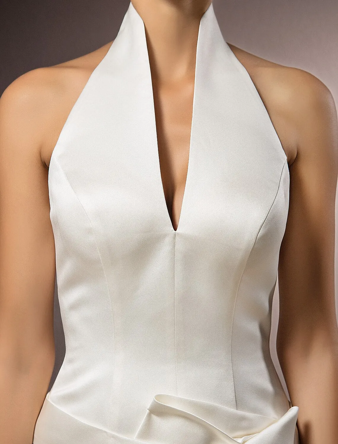 Luolandi Hall Wedding Dresses Sheath / Column Halter Sleeveless Floor Length Satin Bridal Gowns With Sash