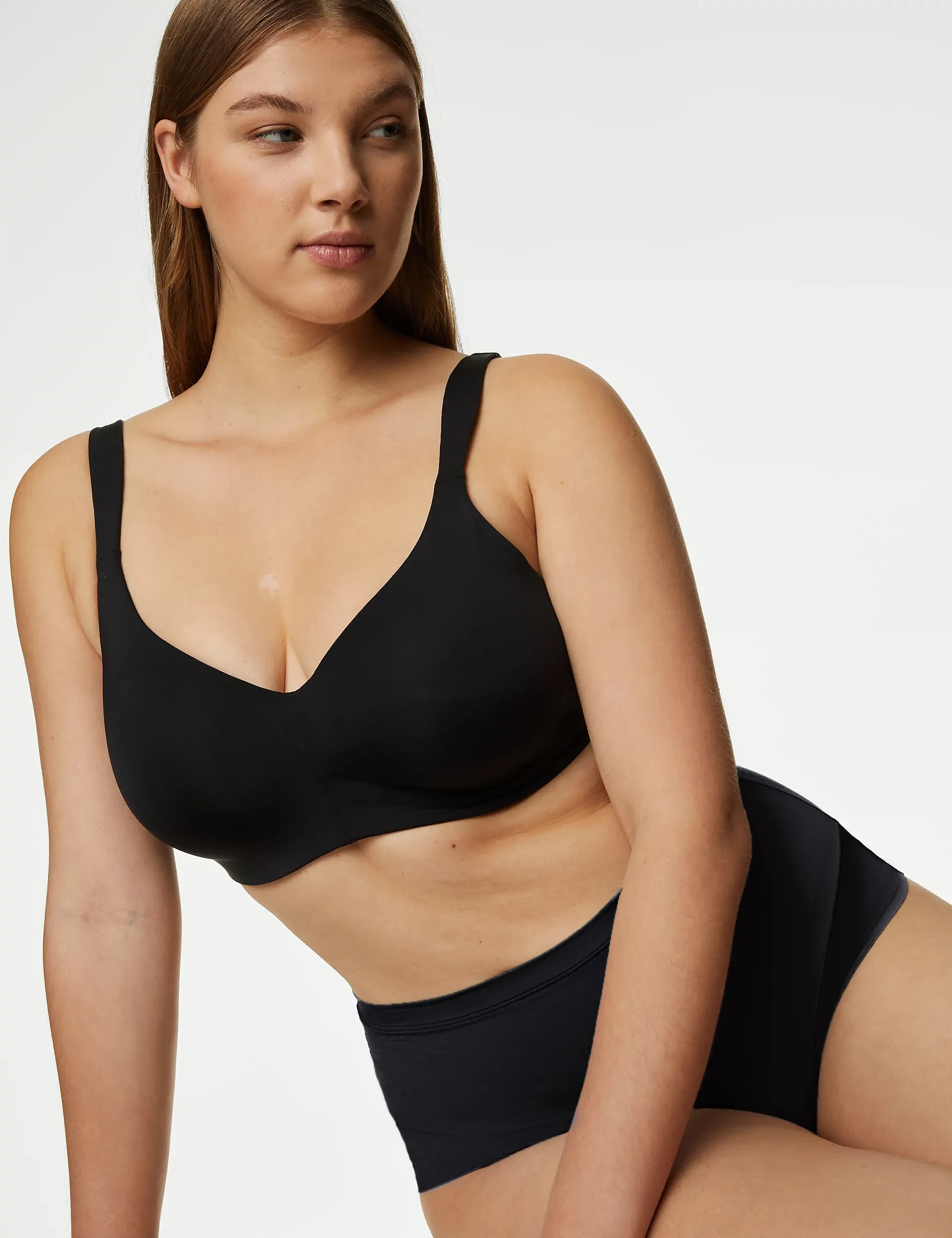 Marks & Spencer Flexifit Wired Minimiser Bra, black