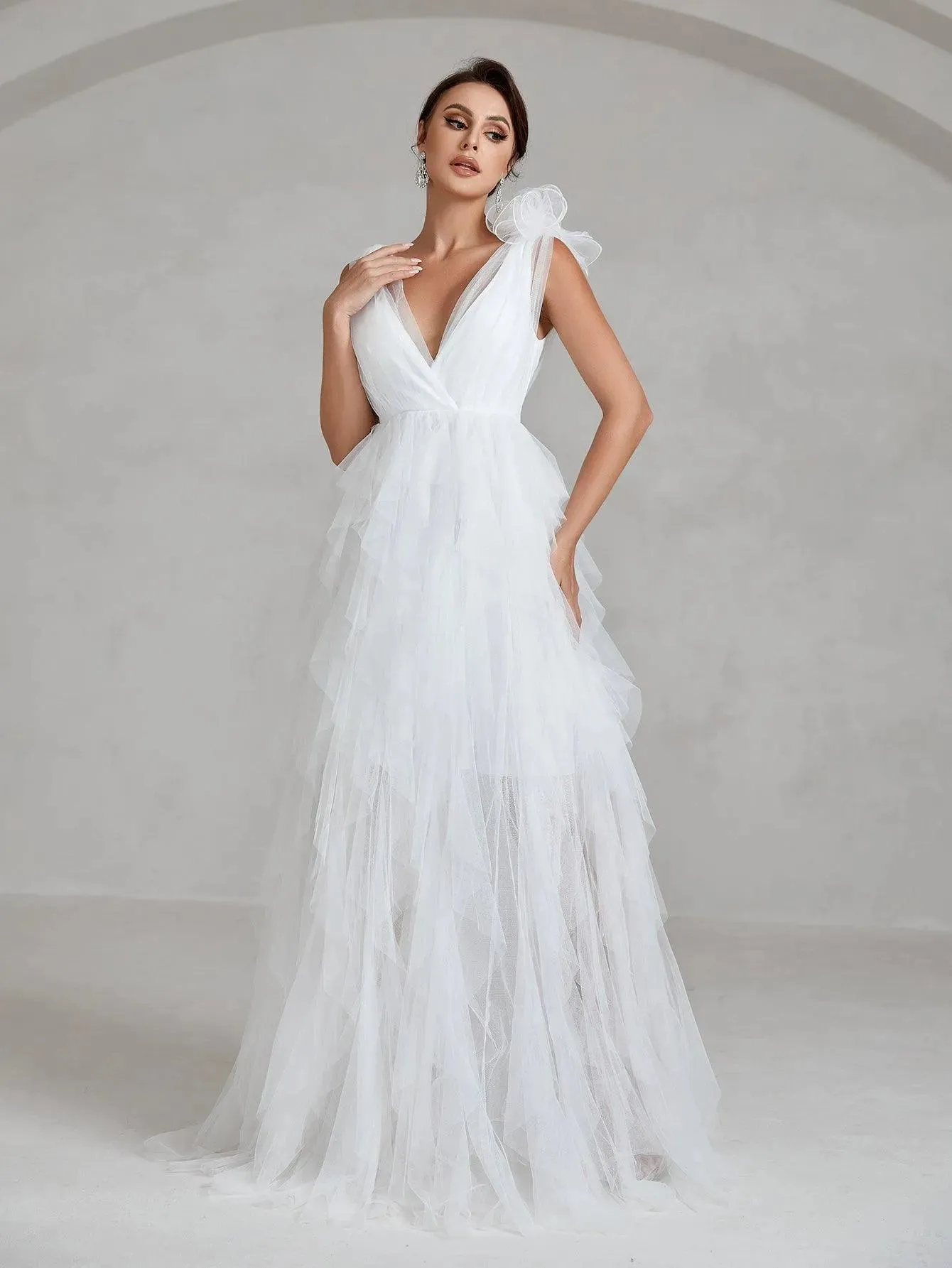 Plunging Neck Sleeveless Mesh Overlay Wedding Dresses