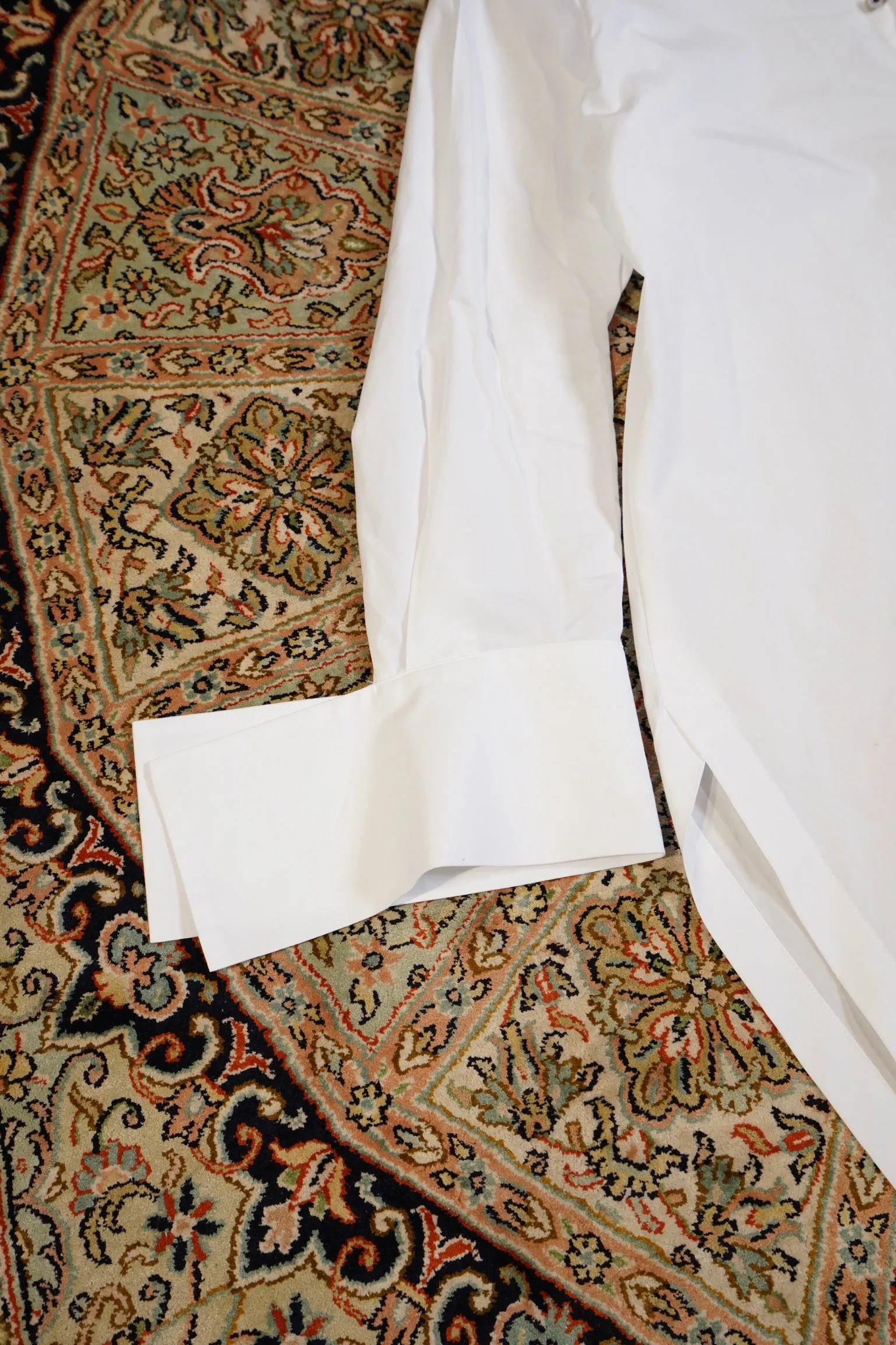 UJOH Piercing Shirts (WHITE)